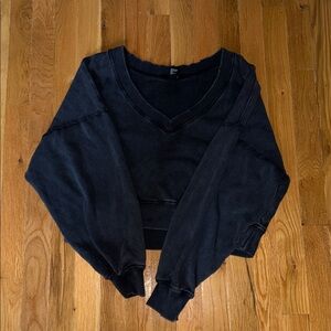 Forever 21 Black V-Neck Cropped Sweater